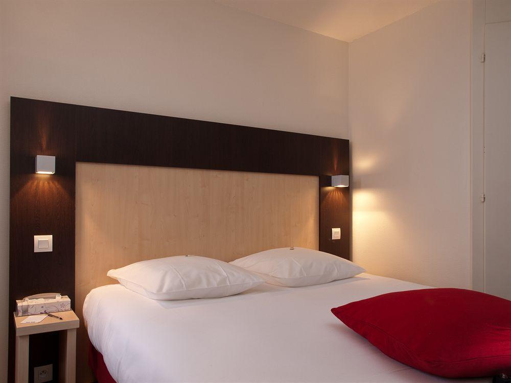 Kyriad Rouen Nord - Mont Saint Aignan ภายนอก รูปภาพ
