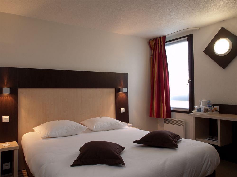 Kyriad Rouen Nord - Mont Saint Aignan ภายนอก รูปภาพ