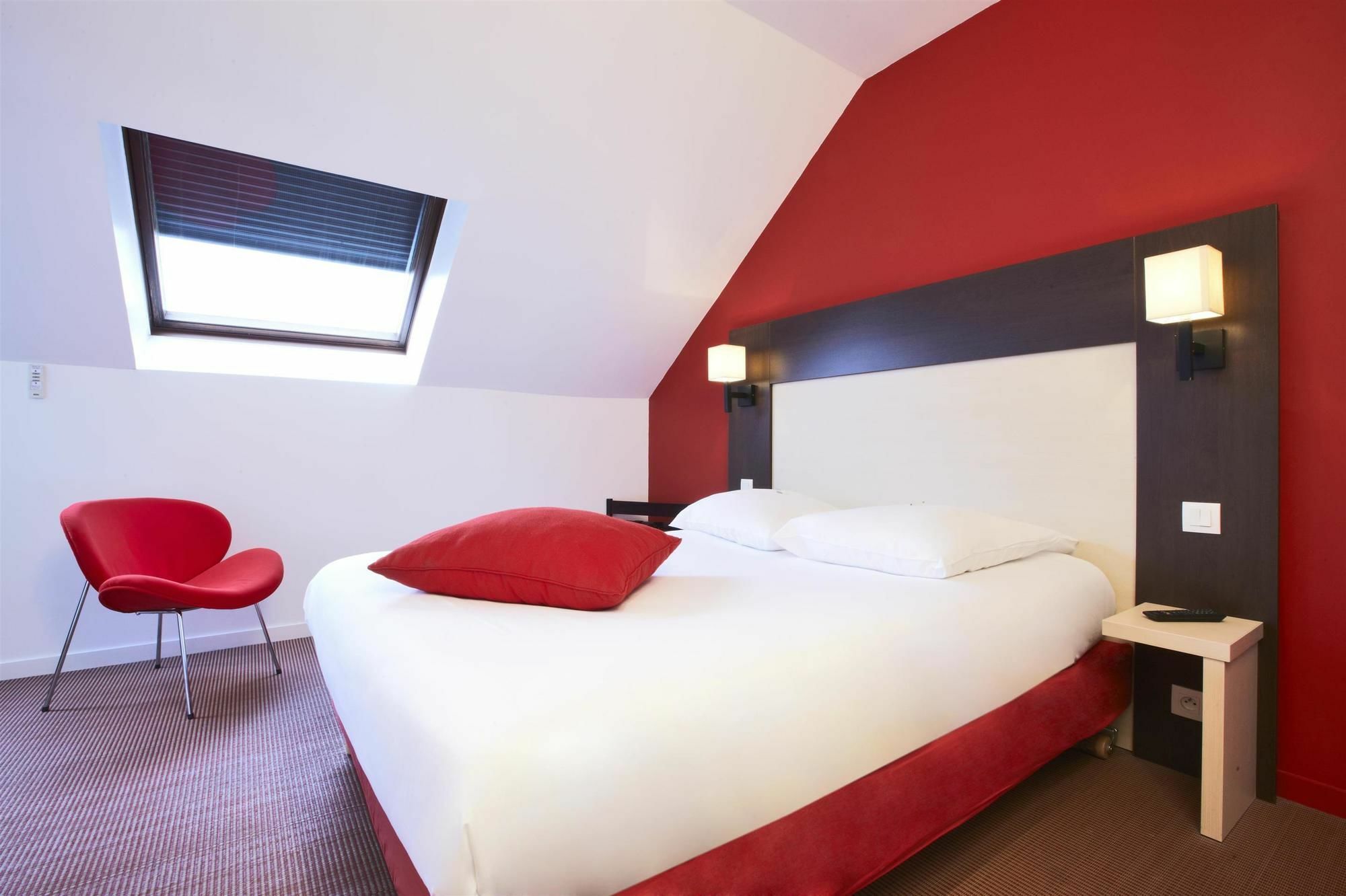 Kyriad Rouen Nord - Mont Saint Aignan ภายนอก รูปภาพ